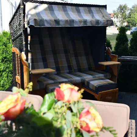 Elegantes & Modernes Neli Mit Terrasse, 100m Zum Hafen Mueritz Apartament *