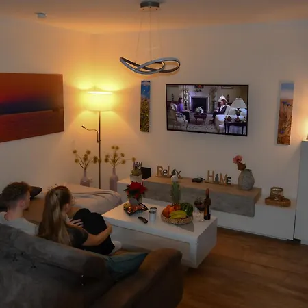 Apartment Elegantes & Modernes Neli Mit Terrasse, 100m Zum Hafen Mueritz Robel