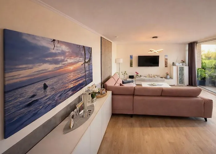 Apartment Elegantes&modernes Neli Mit Terrasse, 100m Zum Hafen Müritz